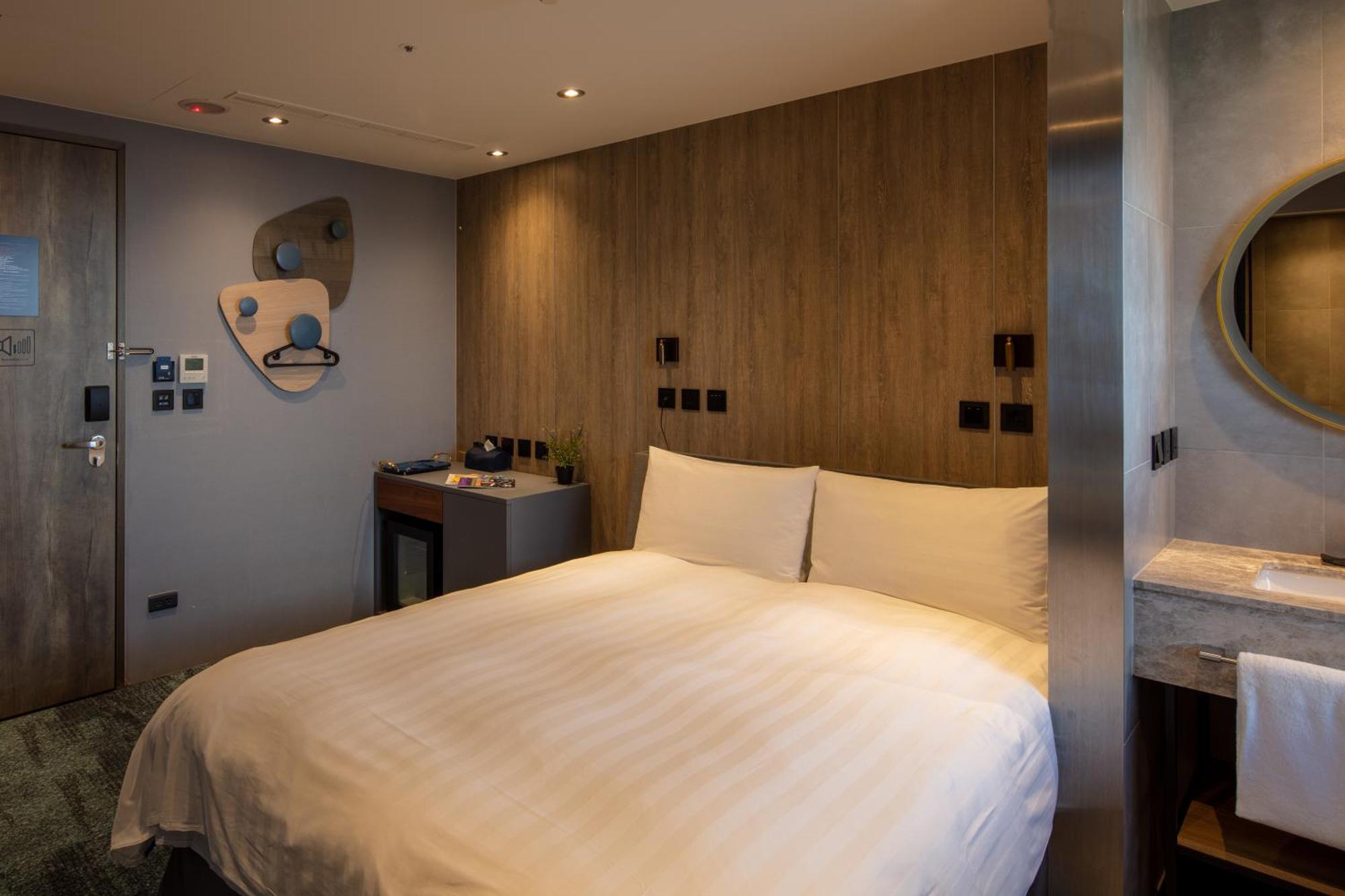 Roaders Plus Hotel - Taipei Station Номер фото